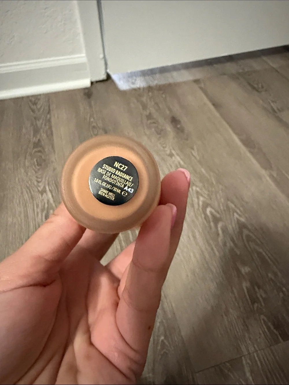 MAC Cosmetics Studio Radiance Foundation — Black & Gold Box